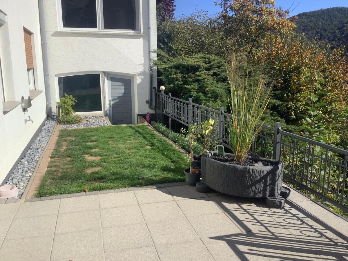 Ferienwohnung Zur Sperrmauer Lago Éder Exterior foto
